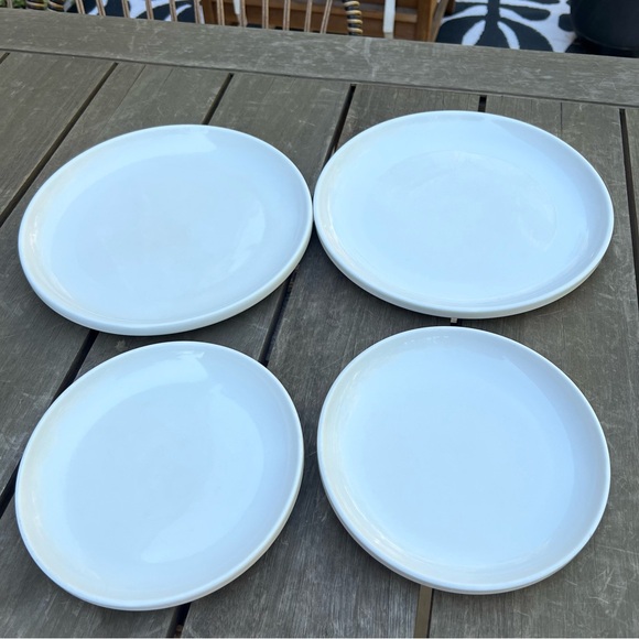 Crate & Barrel Toben White Plate Set of Four 8" and 10.5" Ceramic Plates - Picture 3 of 8